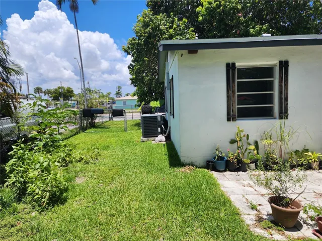 South Side Yard