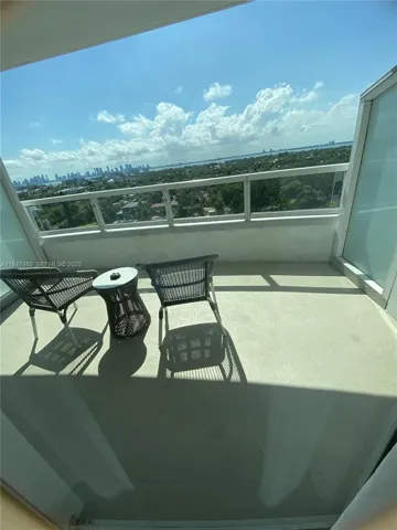 2315 - Balcony Marble Floor