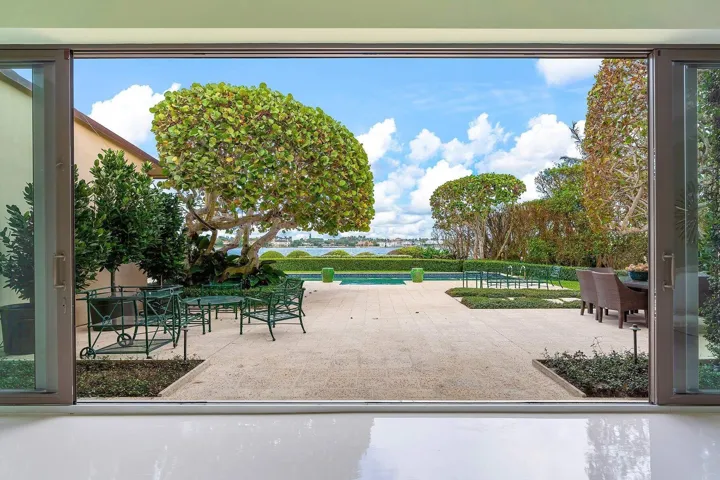7HLDNG - 748 Island Drive(21)