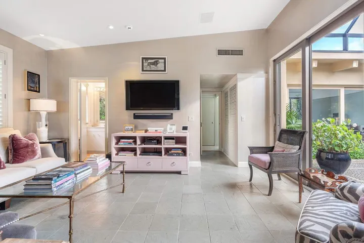 7HLDNG - 748 Island Drive(25)
