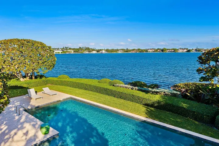 7HLDNG - 748 Island Drive(16)