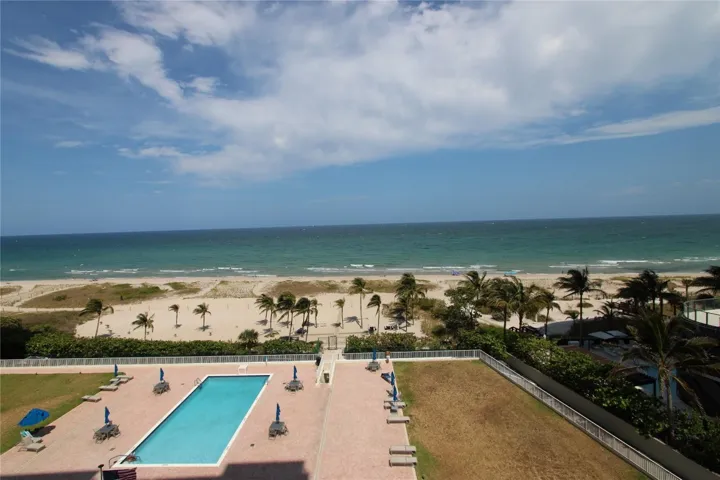 POOL DECK