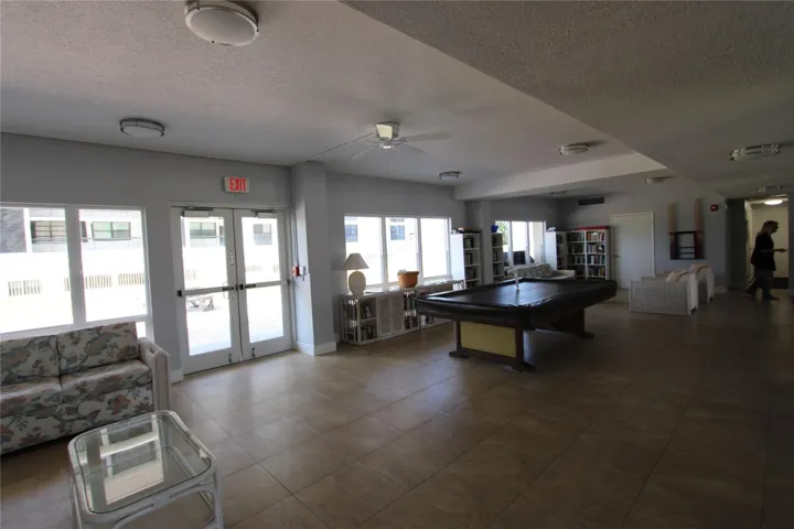 SOCIAL ROOM