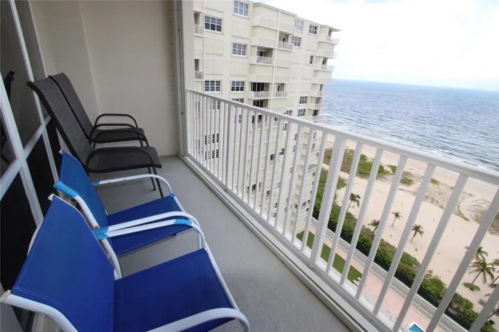 BALCONY FACING N.