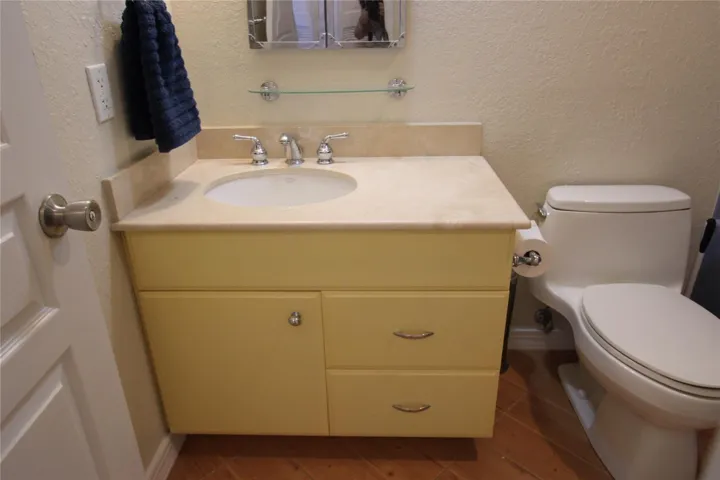 2ND BATHROOM