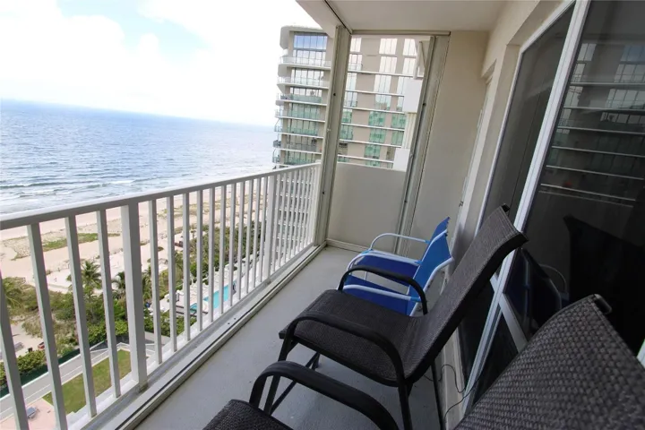 BALCONY FACING S.