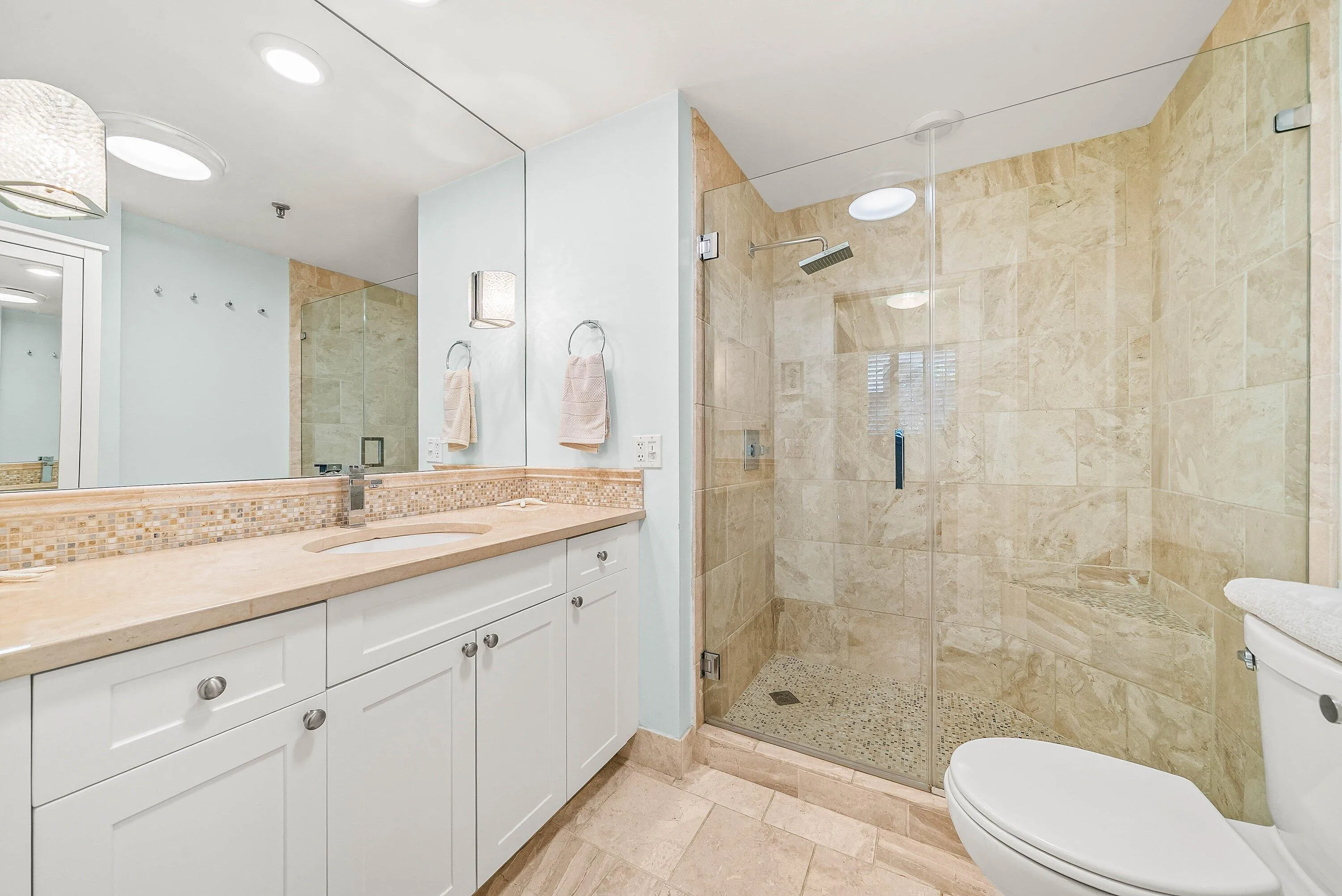 025-1137012OaksWay-418-NorthPalmBeach-FL