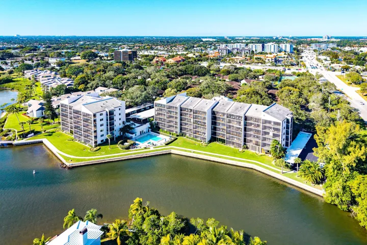 038-1137012OaksWay-418-NorthPalmBeach-FL
