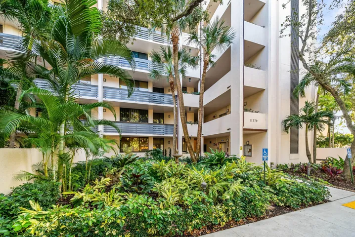 002-1137012OaksWay-418-NorthPalmBeach-FL
