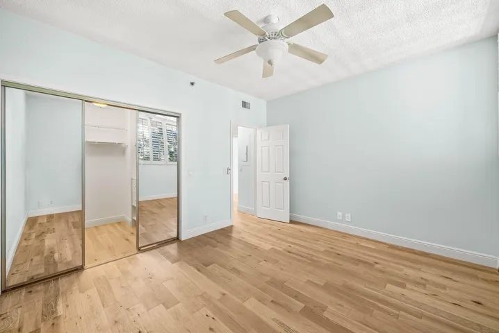 023-1137012OaksWay-418-NorthPalmBeach-FL