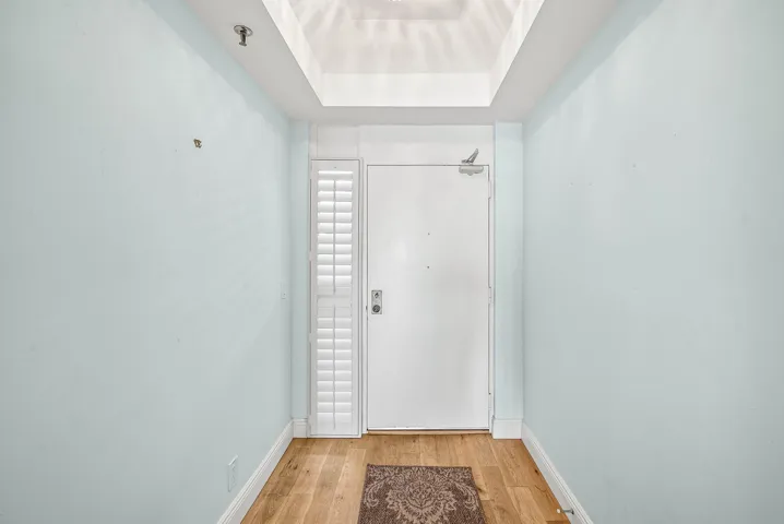 005-1137012OaksWay-418-NorthPalmBeach-FL