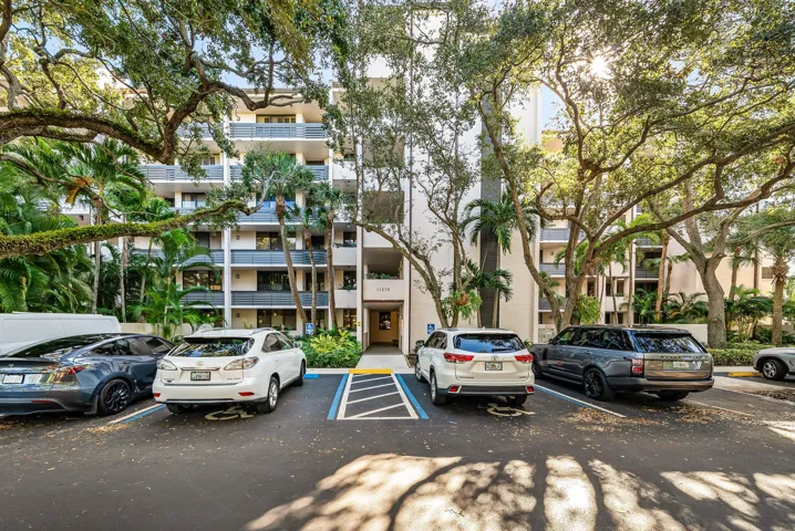 001-1137012OaksWay-418-NorthPalmBeach-FL