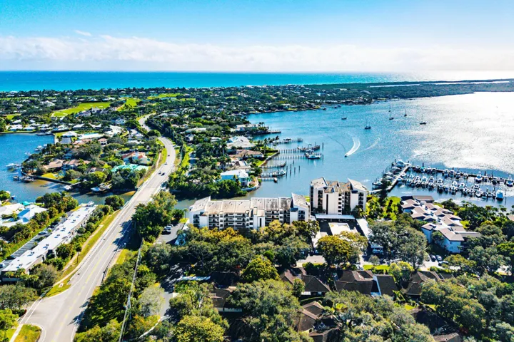 046-1137012OaksWay-418-NorthPalmBeach-FL