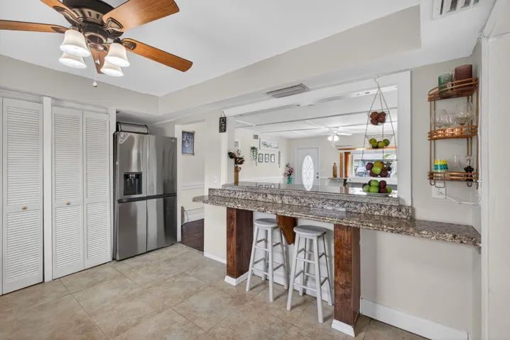 1136 W 7th St Riviera Beach, FL 33404