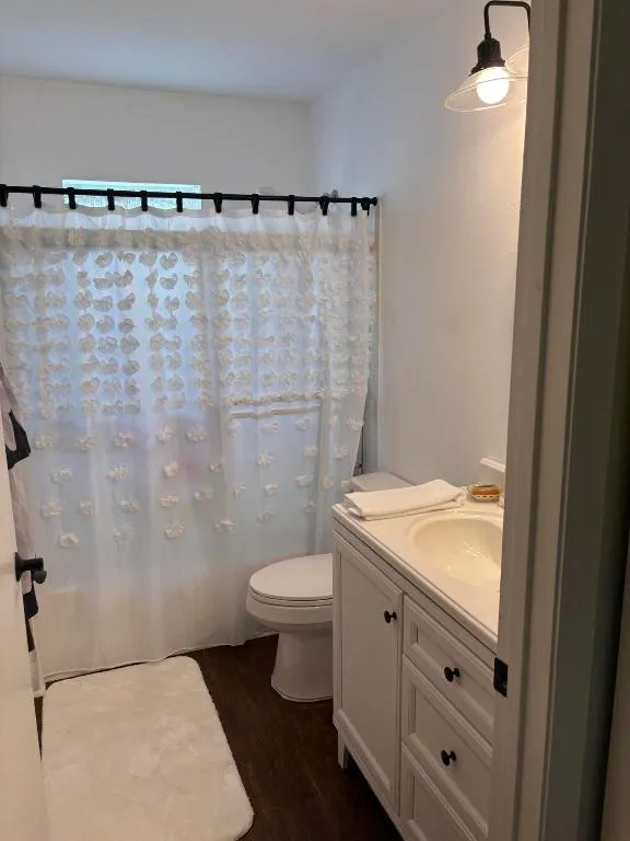 2nd Bathroom