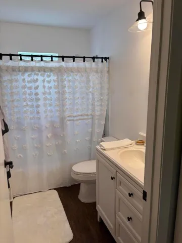 2nd Bathroom