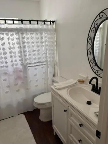 2nd Bathroom