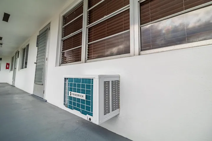 120 Northampton F-2