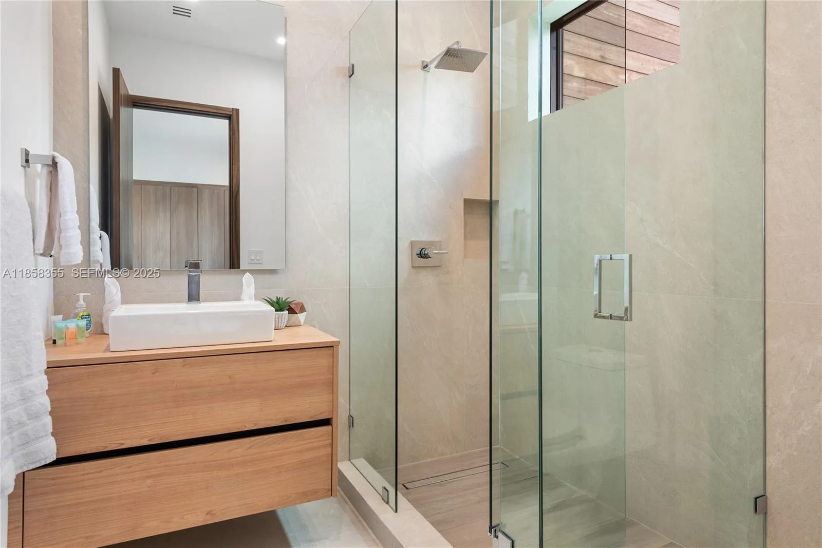 Property photo 84