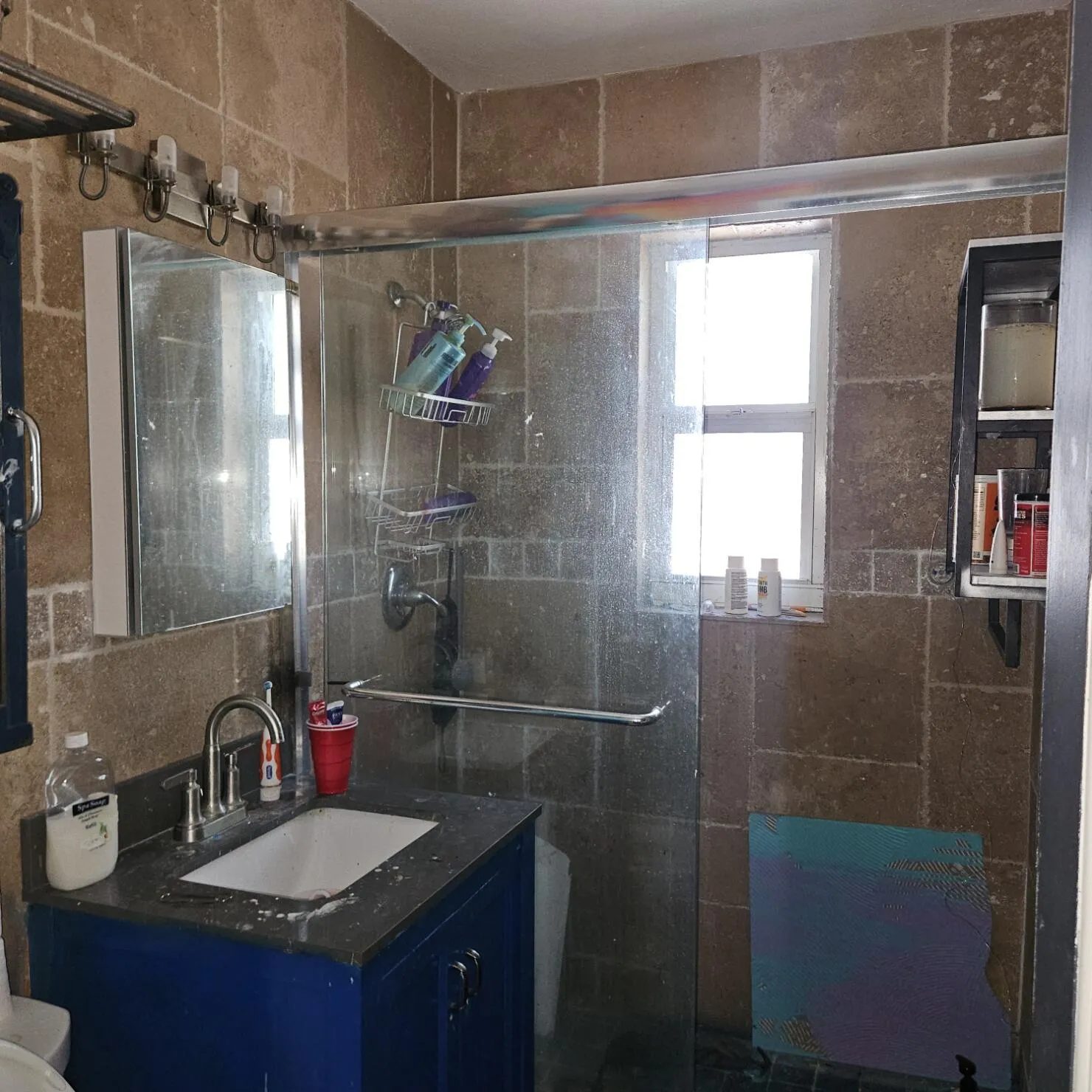 1528 NE 1st - Bathroom