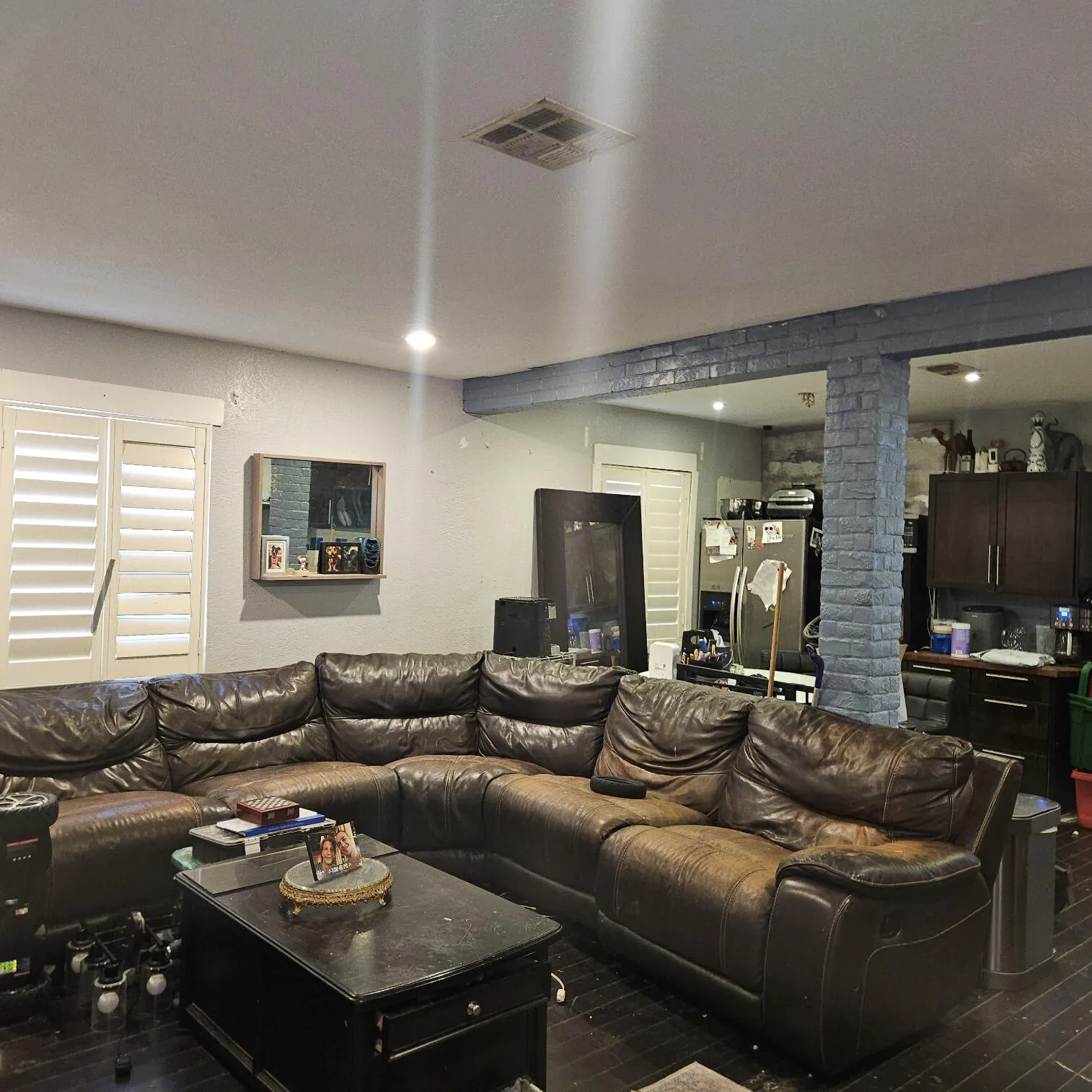 1528 NE 1st - Living Room