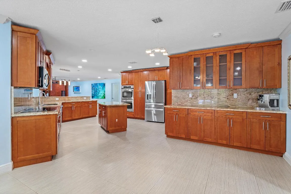 016-701BuoyRoad-NorthPalmBeach-FL-33408-