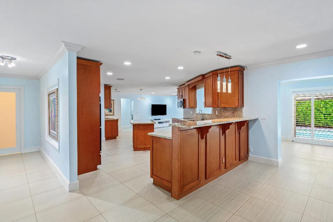 008-701BuoyRoad-NorthPalmBeach-FL-33408-