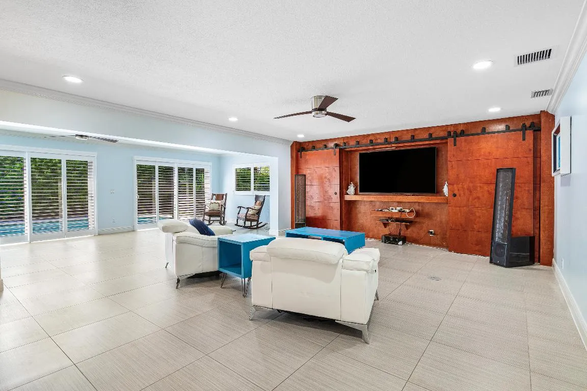 007-701BuoyRoad-NorthPalmBeach-FL-33408-