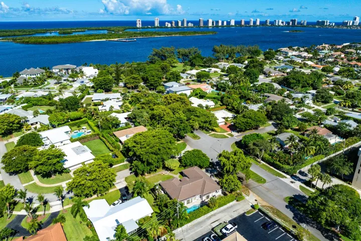 047-701BuoyRoad-NorthPalmBeach-FL-33408-