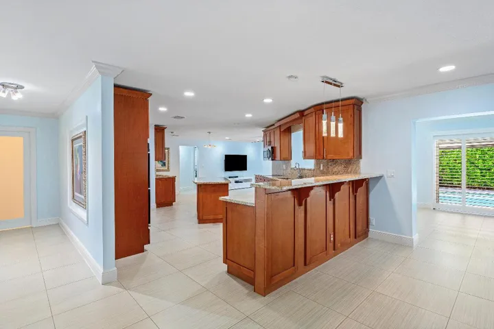 008-701BuoyRoad-NorthPalmBeach-FL-33408-