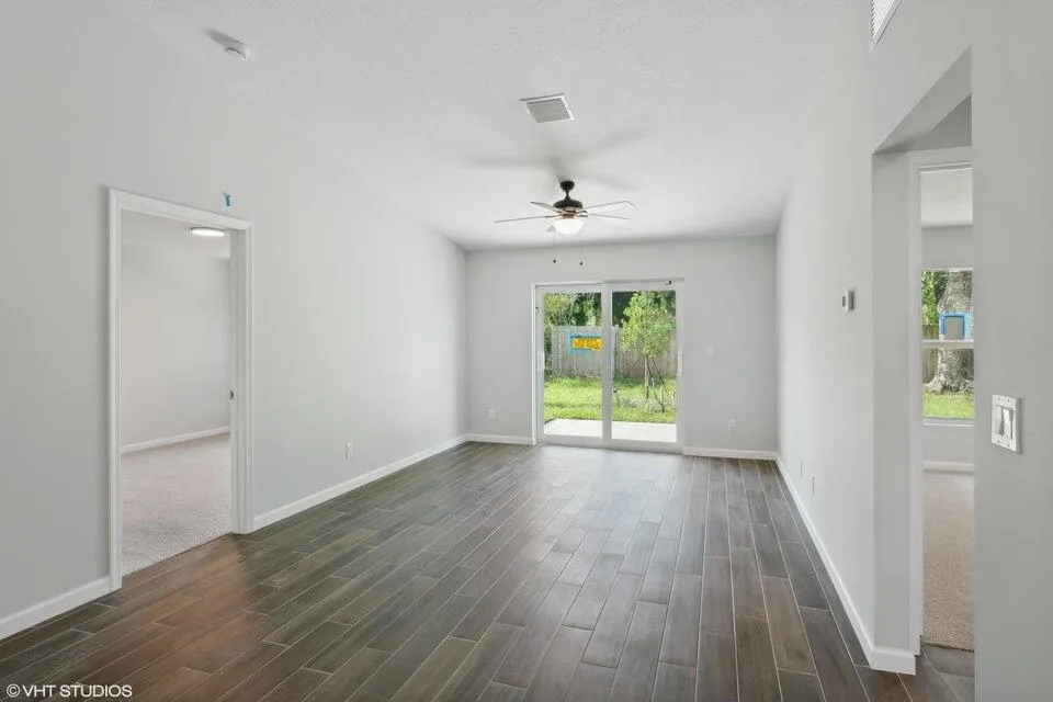 636 living area 2