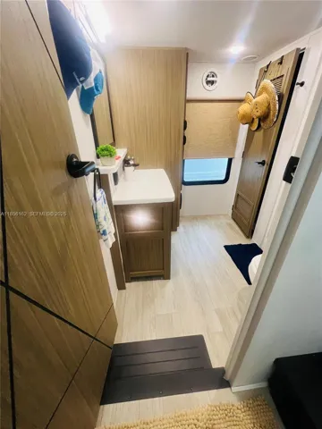 Main bathroom
