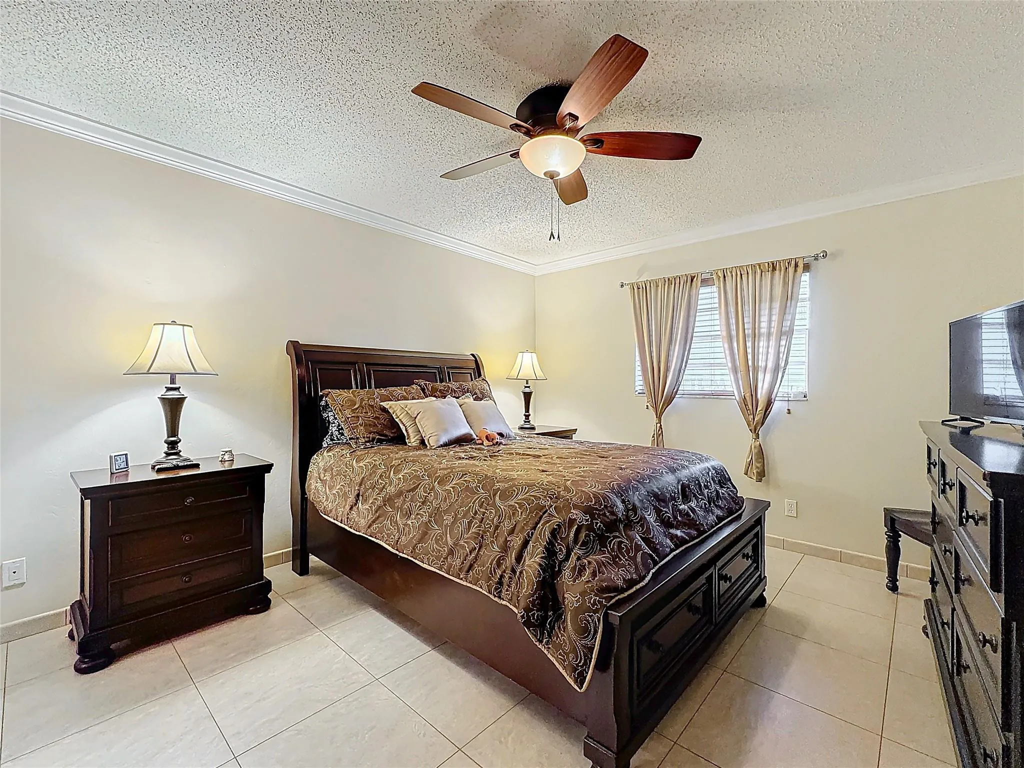 Photo 37