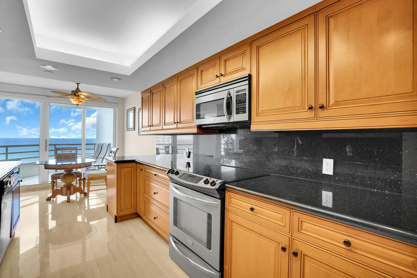 CUSTOM GRANITE KITCHEN