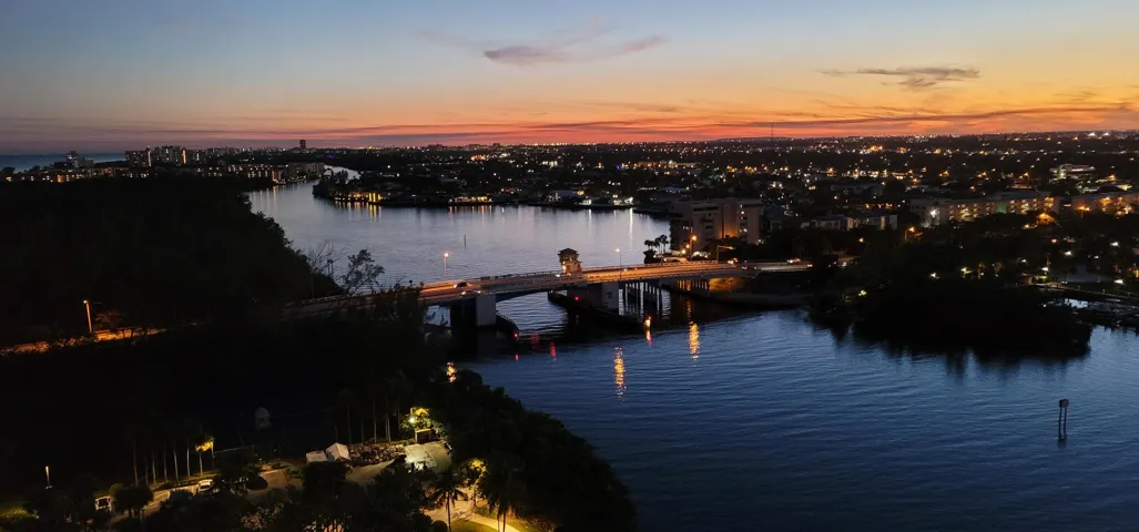WEST VIEW: SUNSET INTRACOASTAL