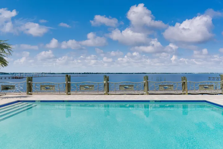 41 SW Seminole Street 305 2