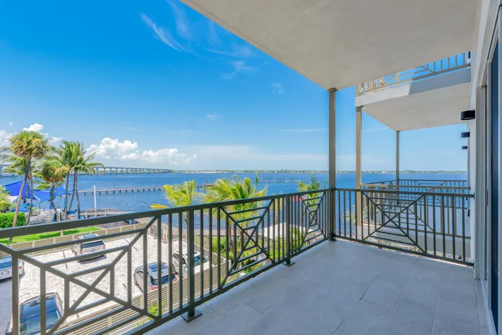 41 SW Seminole Street 305 61