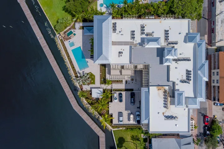 41 SW Seminole Street 305 30