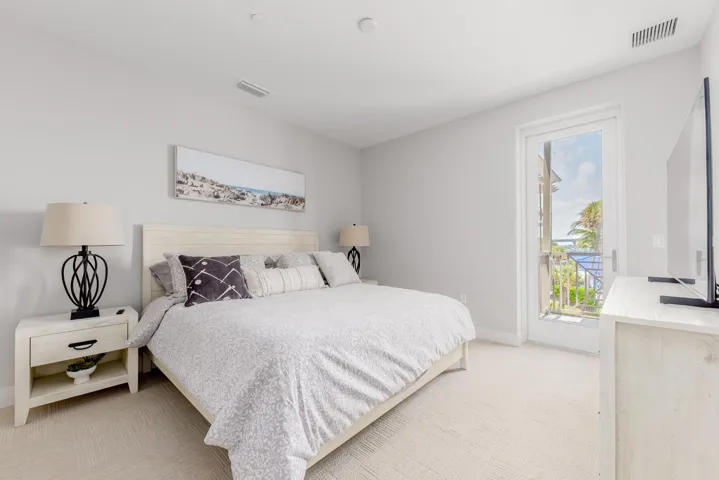 41 SW Seminole Street 305 18