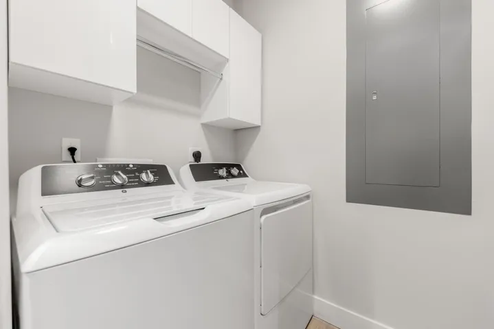 41 SW Seminole Street 305 68