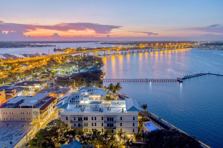 41 SW Seminole Street 305 49