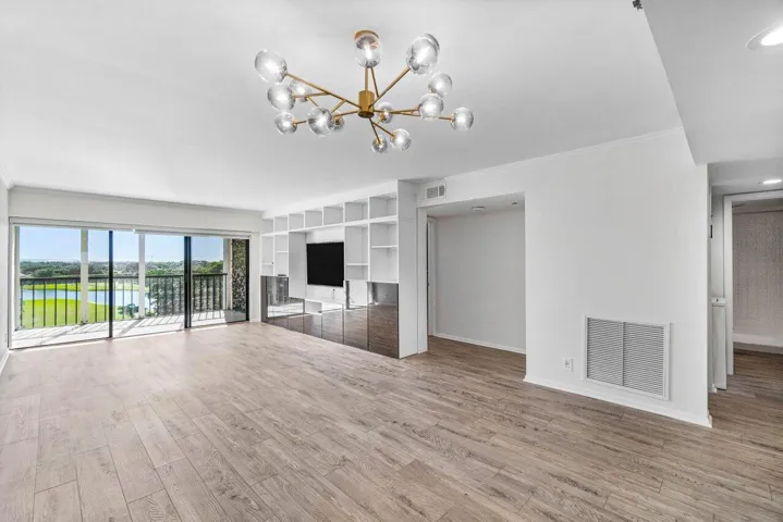 Renovated Condo with amazing view!