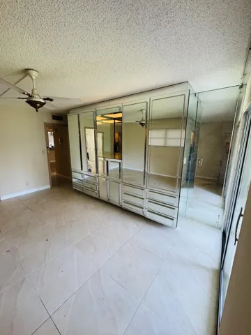 4702 Martinique Drive, H1 (4)