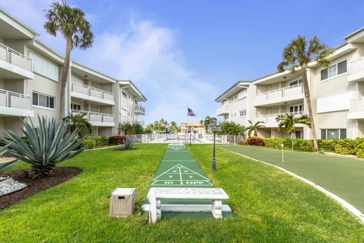 1198 Hillsboro Mile Apt 110-print-029-02