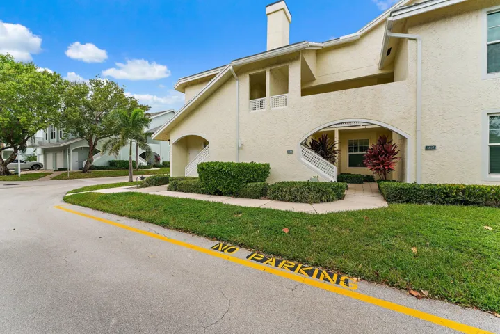 001-1609MizzenmastWay-Jupiter-FL-33477-S