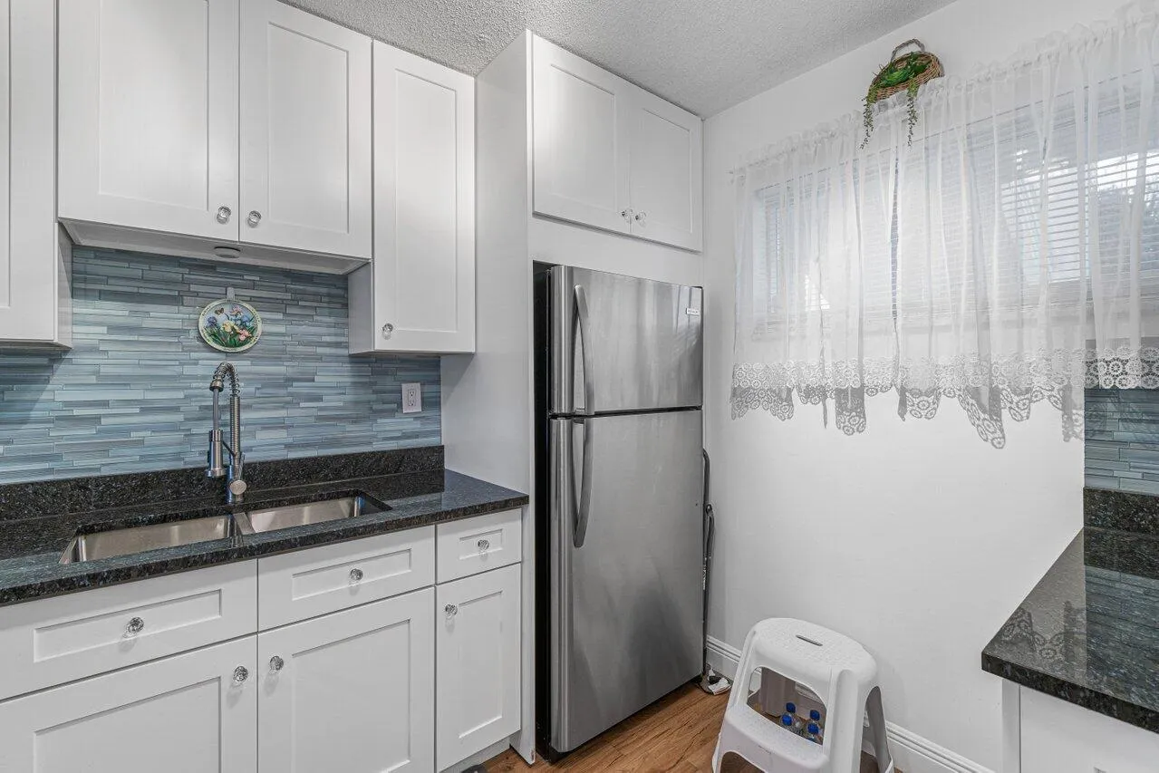 NEW GOURMET KITCHEN!