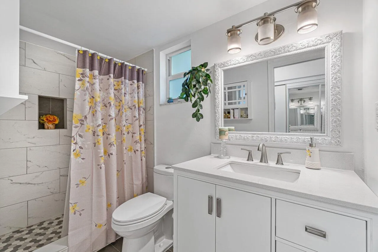 BEAUTIFUL MASTER BATHROOM