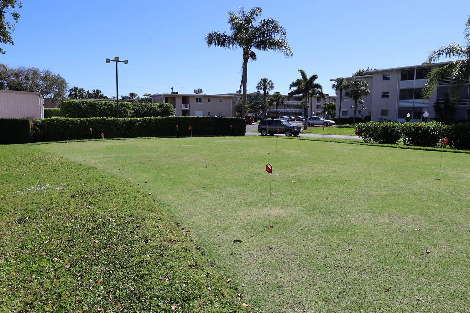 PUTTING