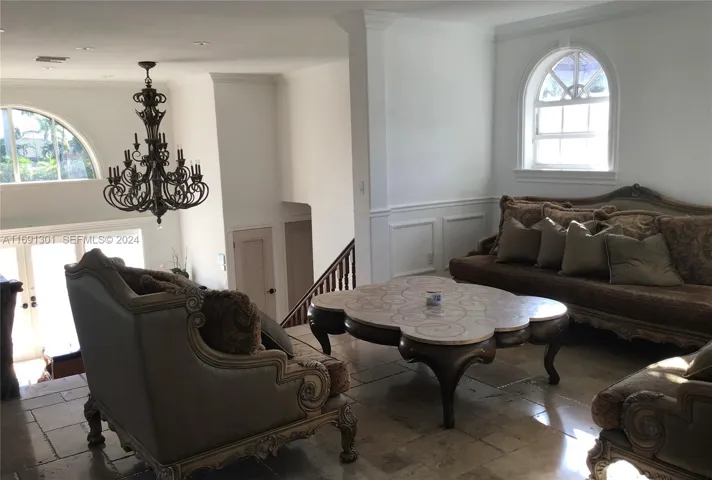 Photo 33