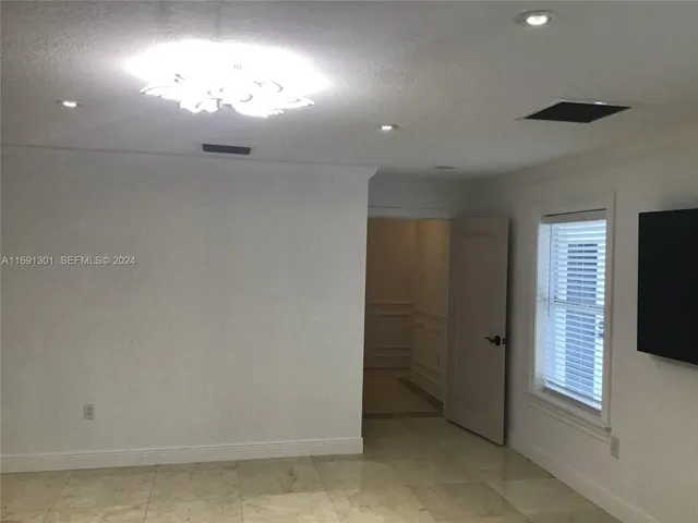 Master Bed#4